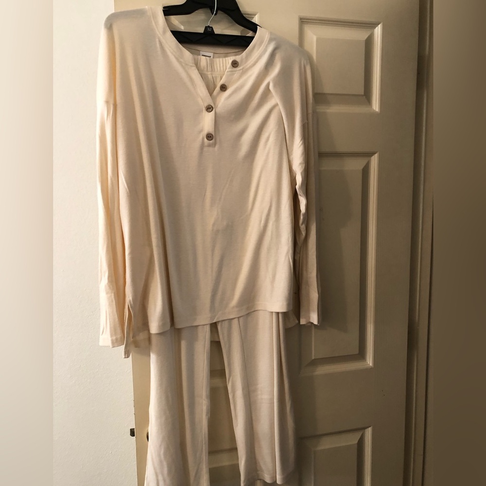 Women's Cream Long-Sleeve Henley Pajama Set